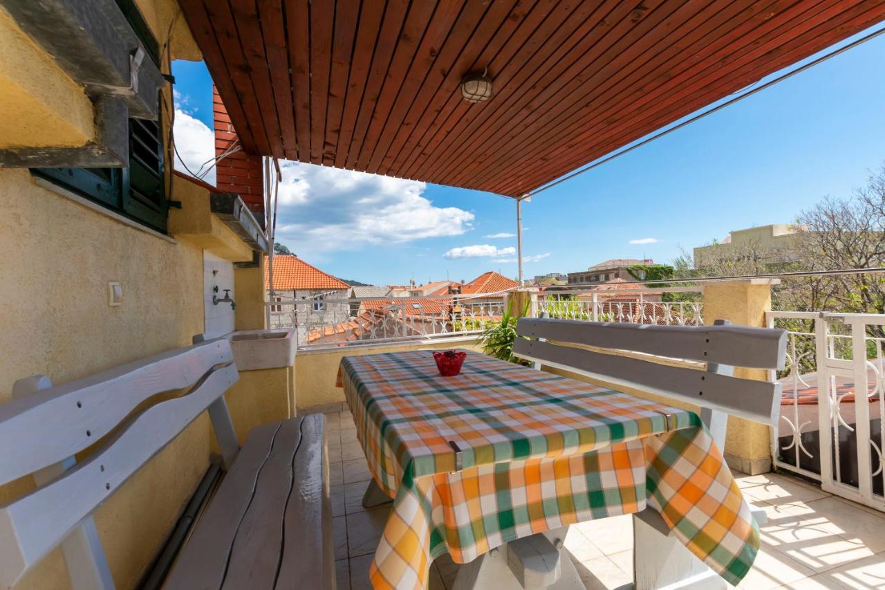 Apartment Ivanka Omiš Exterior foto