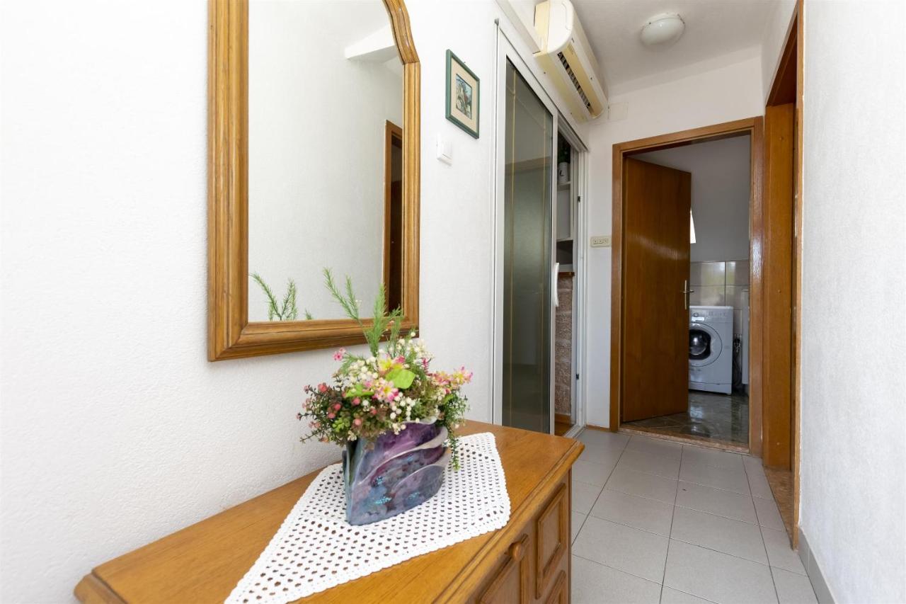 Apartment Ivanka Omiš Exterior foto