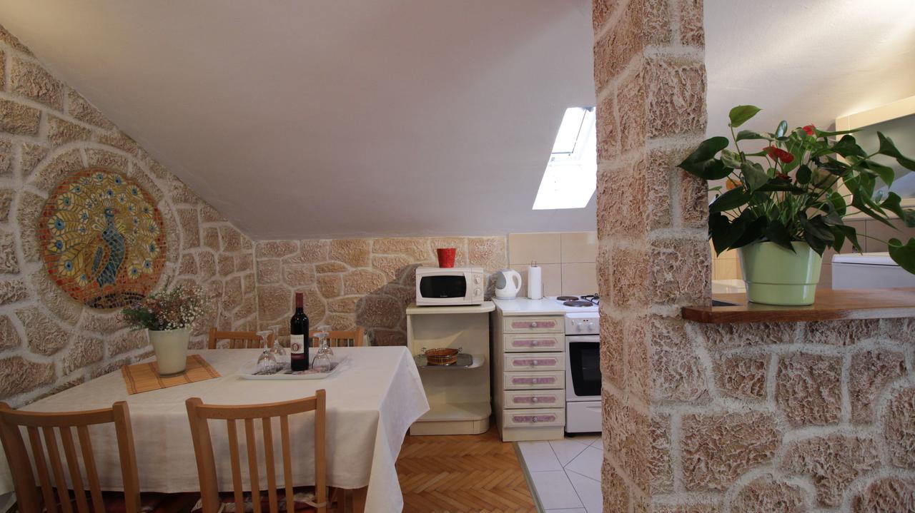 Apartment Ivanka Omiš Exterior foto